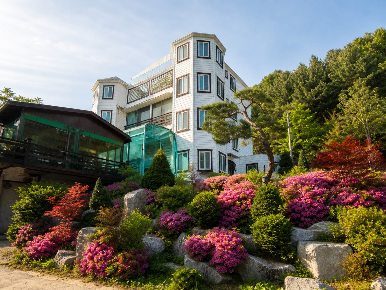 가평 운악산 출렁다리 입구 13객실 펜션 매매